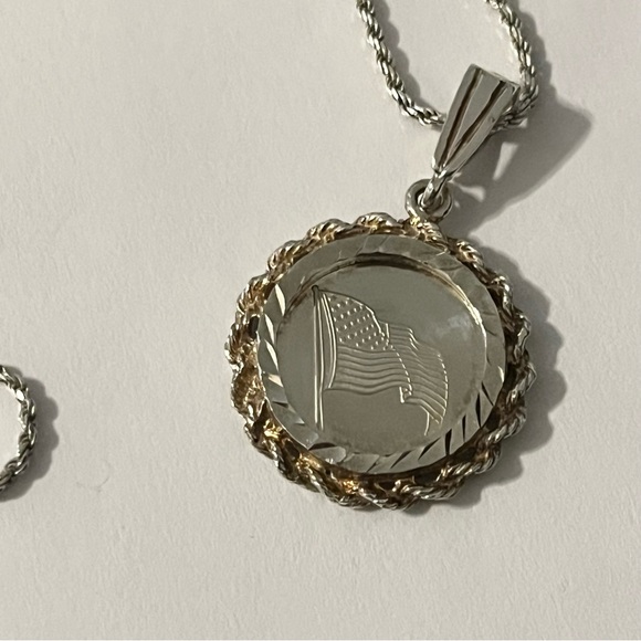 Sterling Silver God Bless America Flag Coin Pendant - Picture 3 of 16